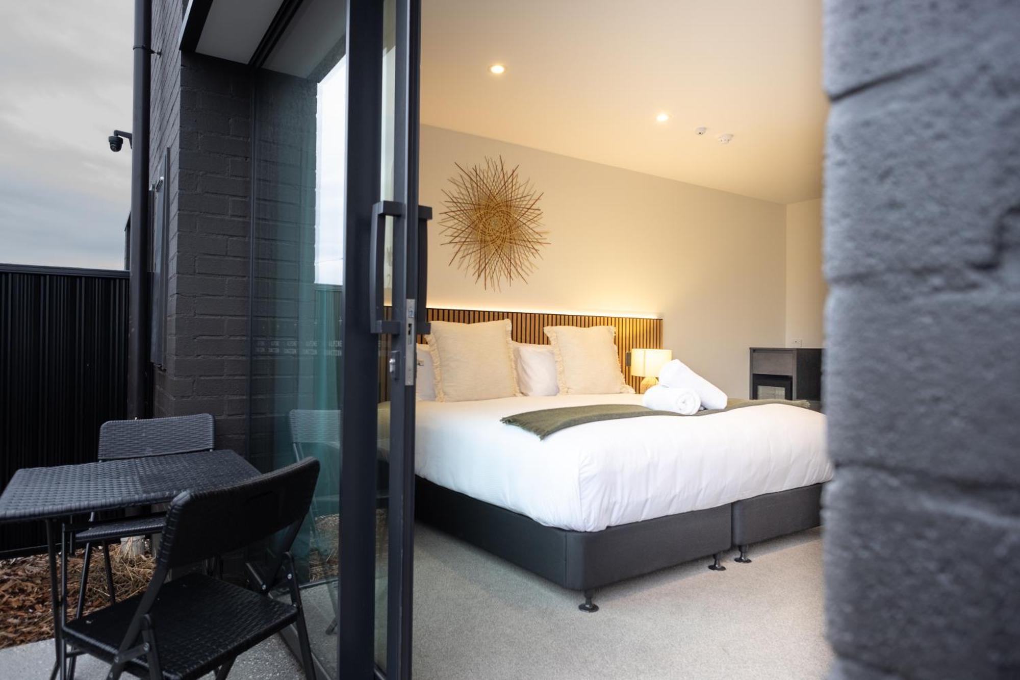 Alpine Junction Townhouse Apartments, Lodge & Hotel Wanaka Luaran gambar